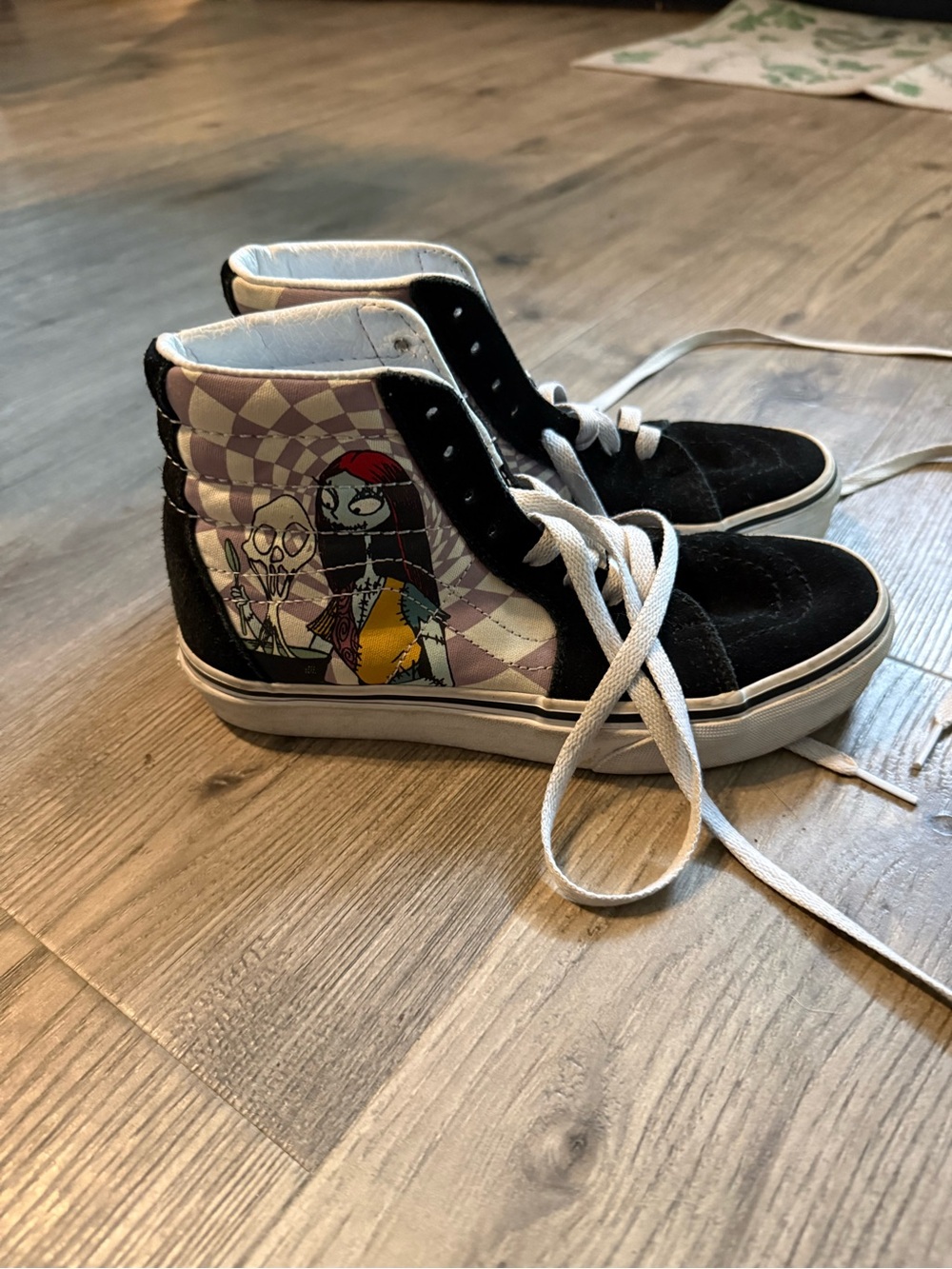 Vans women’s size 5.5 Black High-Top Sneakers Sally